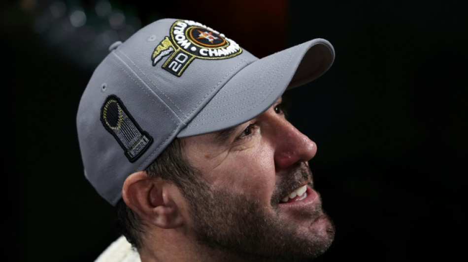 Mets land Cy Young-winner Verlander: reports