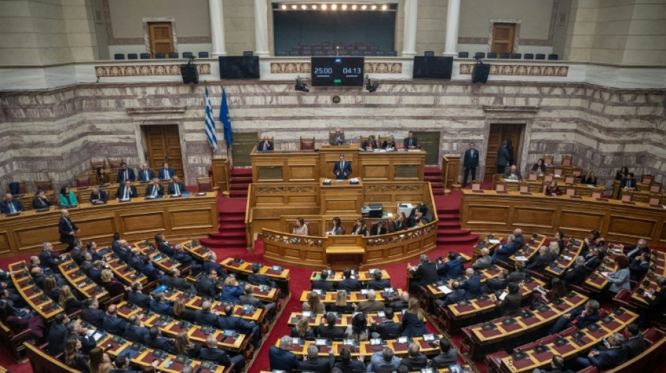 Gr&egrave;ce: les d&eacute;put&eacute;s rejettent une motion de censure contre le gouvernement Mitsotakis