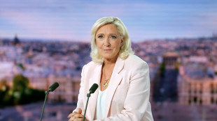 Le Pen, 'mi candido alle presidenziali, senza braccialetto'