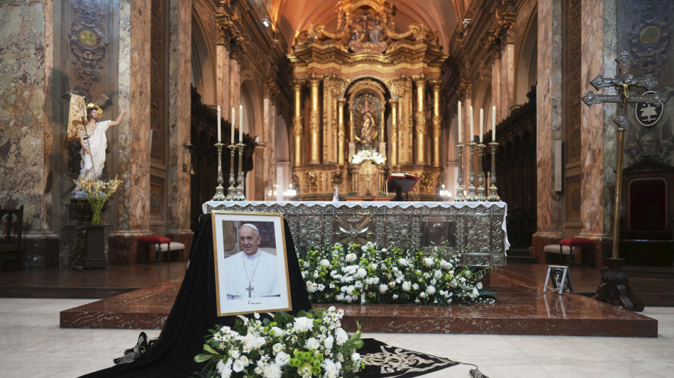 Dalla cattedrale alle 'villas', l'addio di Buenos Aires al Papa