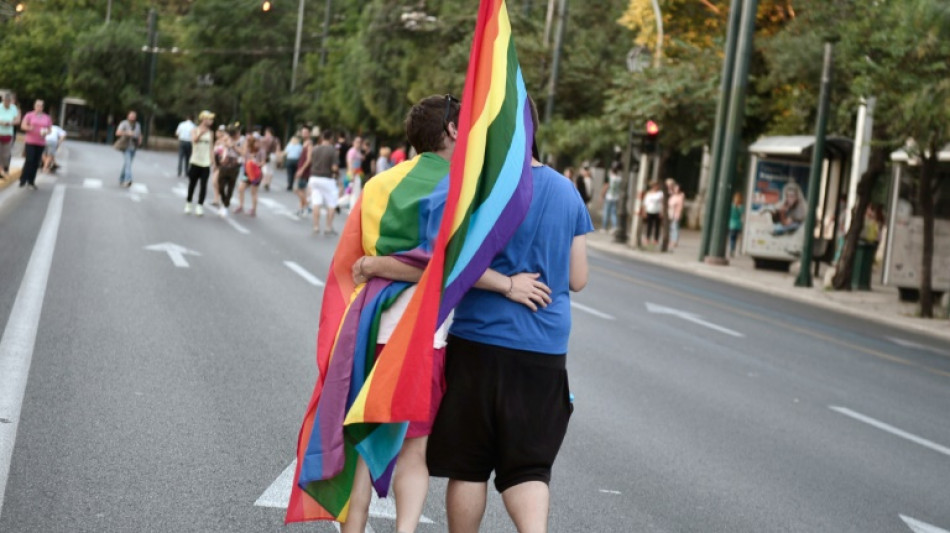 Gr&eacute;cia vai legalizar casamento homossexual e ado&ccedil;&atilde;o por casais do mesmo sexo