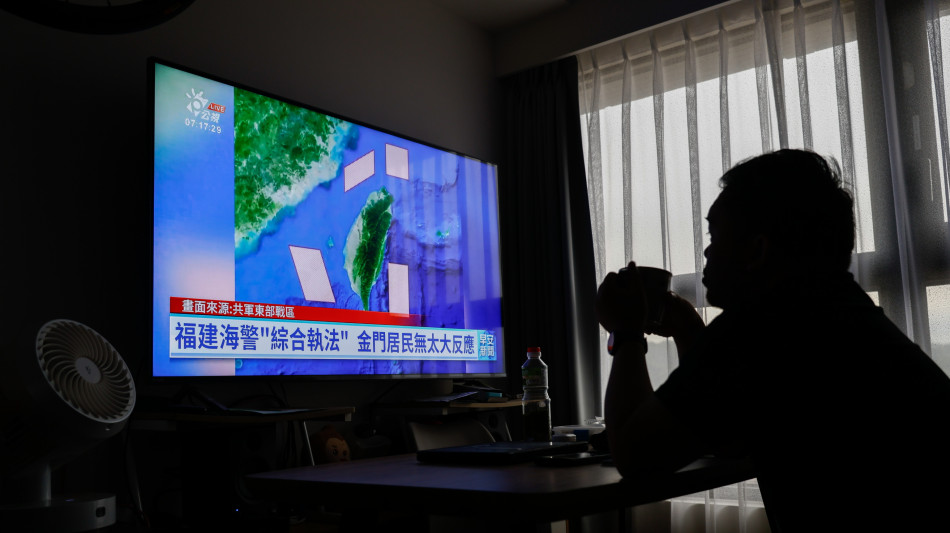 Pechino spara razzi durante l'esercitazione intorno a Taiwan, 130 aerei vicino l'isola