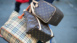 "Le march&eacute; du faux" &agrave; Naples, capitale de la contrefa&ccedil;on et de la Camorra