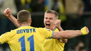 Ucr&acirc;nia vence Isl&acirc;ndia (2-1) de virada e garante vaga na Euro-2024