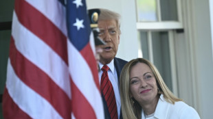 Trump s&ucirc;r &agrave; "100%" qu'un accord sur les droits de douane avec l'UE sera trouv&eacute;