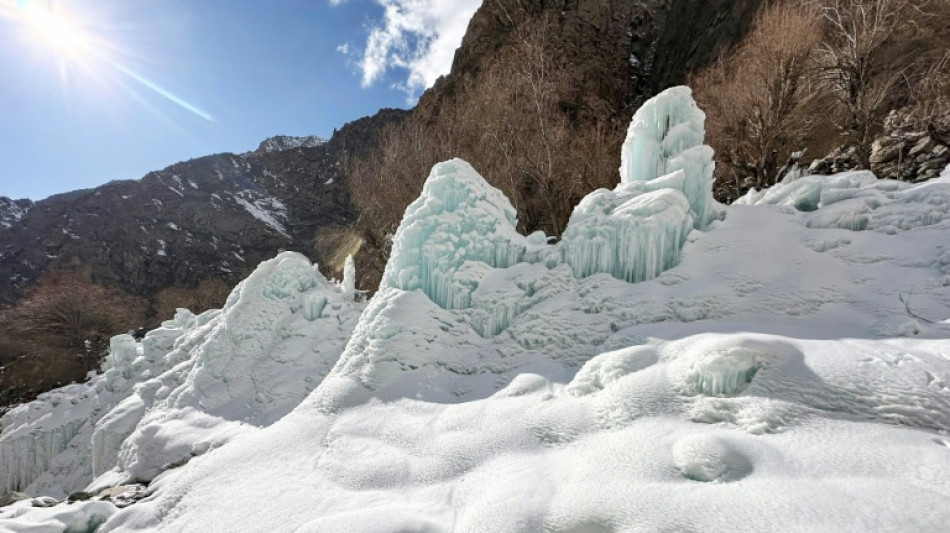 Pakist&aacute;n crea glaciares artificiales para abastecer de agua los valles del norte