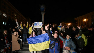 Ukraine: dans Kherson reprise, la police d&eacute;mine et cherche &agrave; documenter des "crimes" russes