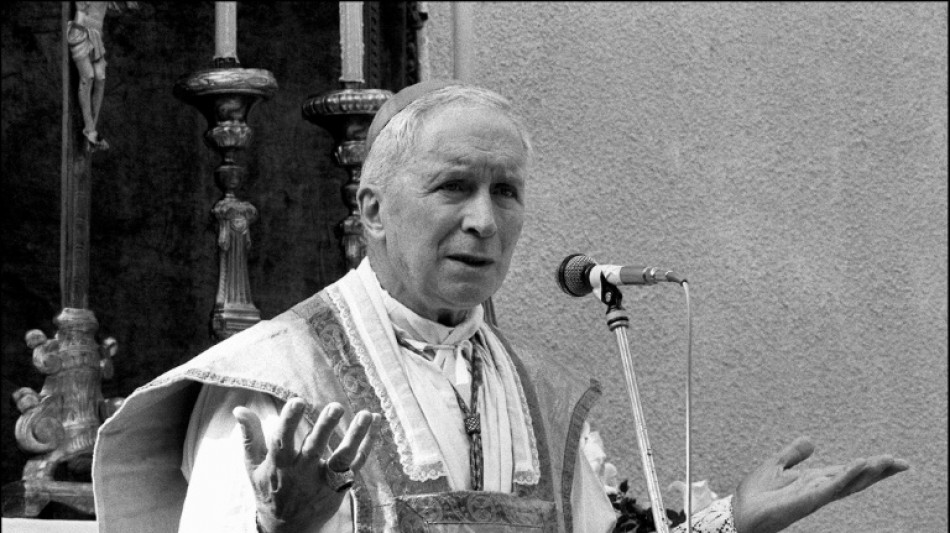 Una comunidad tradicionalista en Francia desaf&iacute;a al Vaticano decidida a ordenar a sus obispos