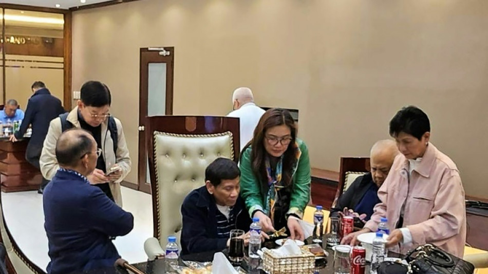 L'ancien pr&eacute;sident philippin Rodrigo Duterte est arriv&eacute; aux Pays-Bas