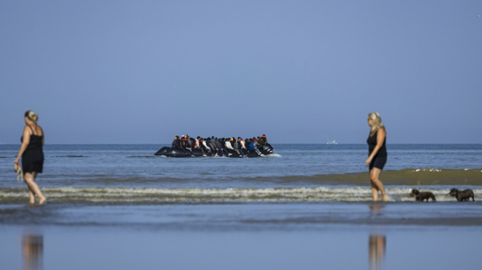 Un r&eacute;cord de casi 20.000 migrantes cruzaron el canal de la Mancha desde enero, informa el gobierno brit&aacute;nico