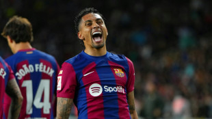 Raphinha marca e Bar&ccedil;a vence Las Palmas; Acu&ntilde;a &eacute; alvo de racismo em jogo do Sevilla