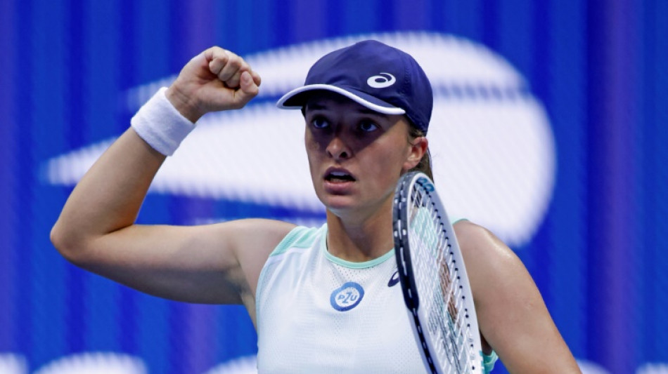 Swiatek into 10th semi-final of 2022, eyes 60th win