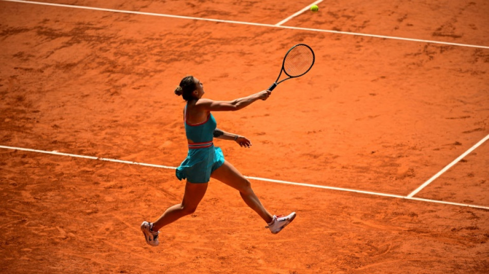 Top seed Sabalenka beats Zheng to reach French Open semis