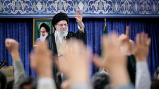 Stocks drop as fresh trade news awaited, oil down on Iran hopes