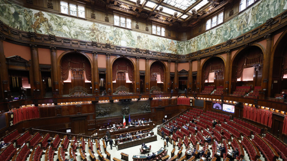 Meloni, se ci sar&agrave; chiusura opposizioni in Parlamento legge elettorale a maggioranza