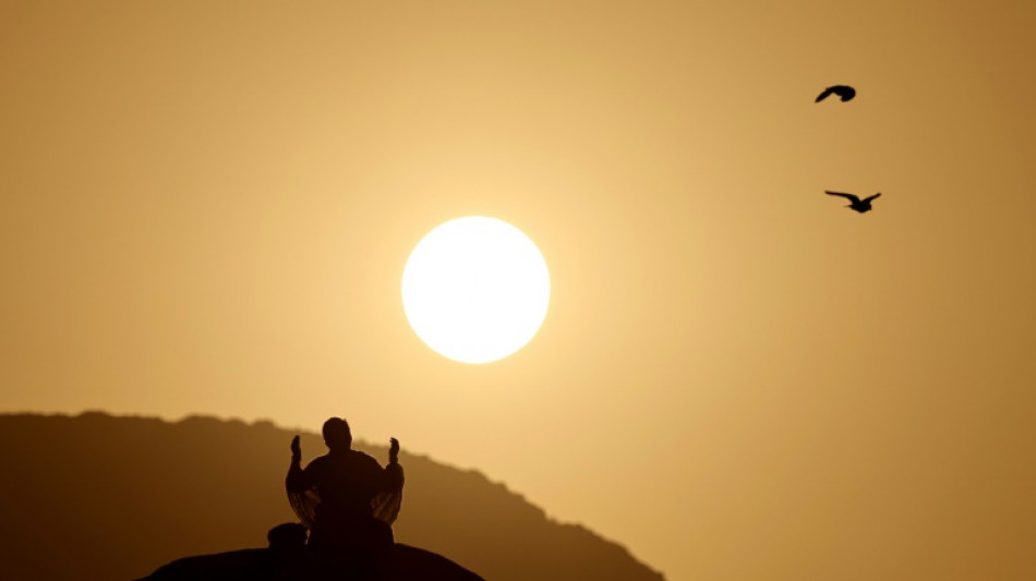 Mar&eacute;e de fid&egrave;les au mont Arafat, &eacute;tape phare du grand p&egrave;lerinage musulman 