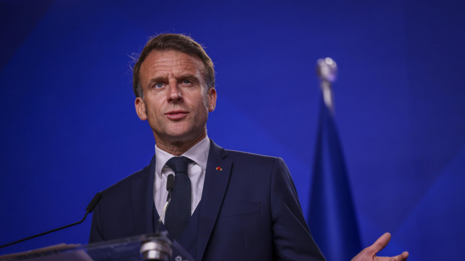 Macron, 'situazione ancora mutevole e instabile'