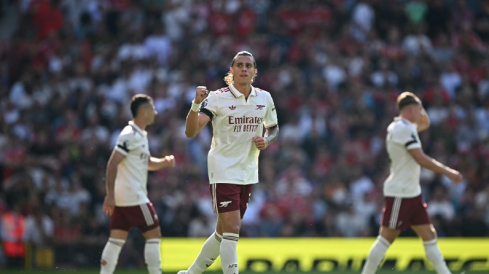 Angleterre: Arsenal remporte le sommet d'Old Trafford, Chelsea frustré