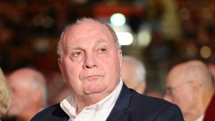 Hoene&szlig; von Williams-Vertrag &uuml;berrascht - Hoffnung bei Woltemade