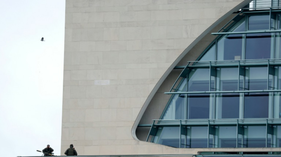 Kremlin descarta ideia de uma reuni&atilde;o trilateral com Trump e Putin