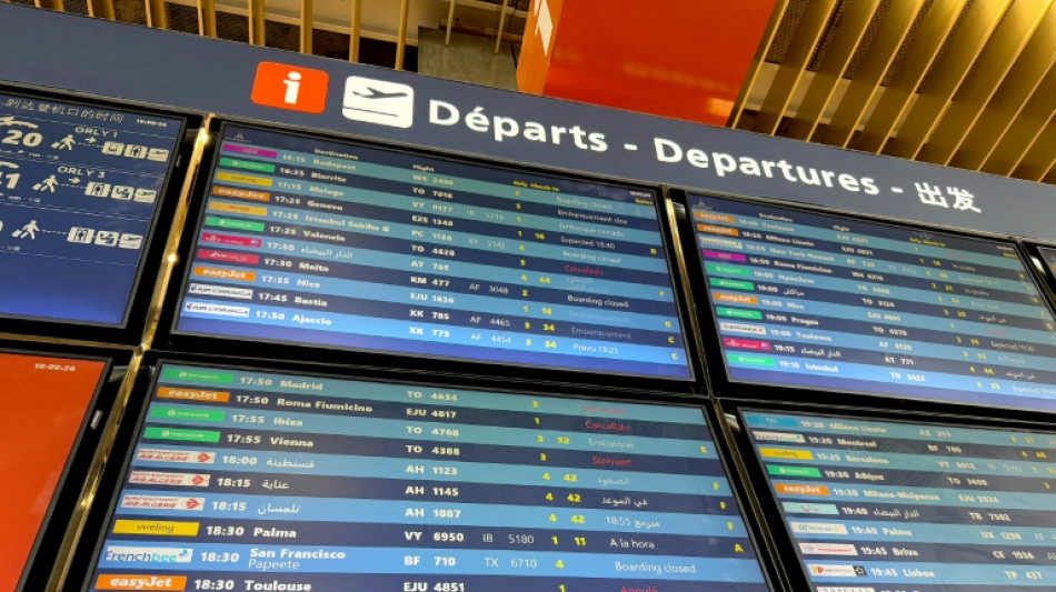 Aver&iacute;a en el aeropuerto parisino de Orly causa caos y retrasos en vuelos
