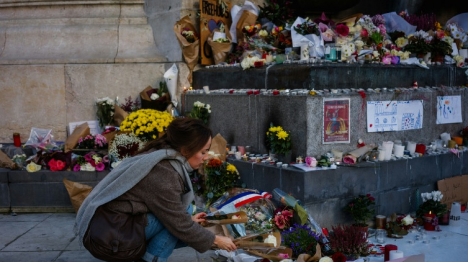 França homenageia vítimas de atentados jihadistas de Paris 10 anos depois