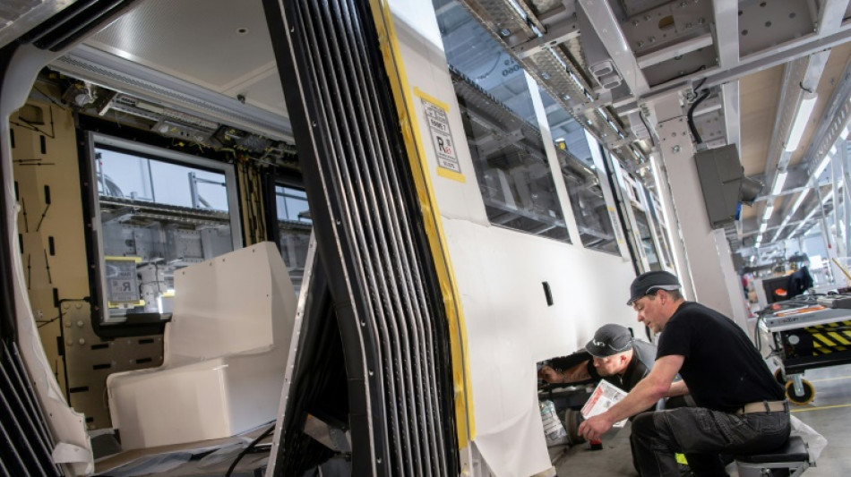 France: la production industrielle se replie de 1,1% en juillet, selon l'Insee