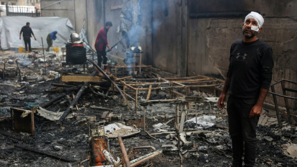 Presidente da Autoridade Palestina pede libertação dos reféns de Gaza; bombardeios israelenses matam 18