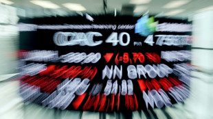 Les Bourses europ&eacute;ennes d&eacute;vissent de nouveau, les banques au centre des craintes