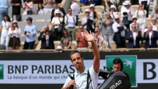 Roland-Garros: sur le Central, l'heure de l'"au revoir" a sonn&eacute; pour Gasquet