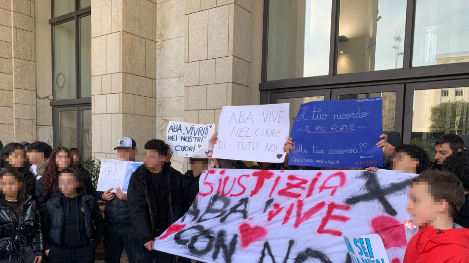 In giro con coltelli, mazze e catene, pi&ugrave; che raddoppiati i minori denunciati