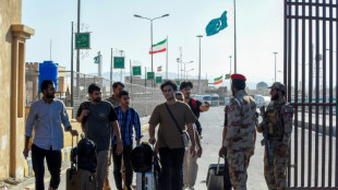 De retour d'Iran, des Pakistanais racontent leurs "nuits d'horreur" sous les tirs isra&eacute;liens