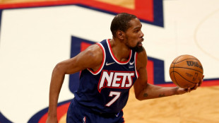 Durant tells Nets choose him or execs Nash, Marks: report