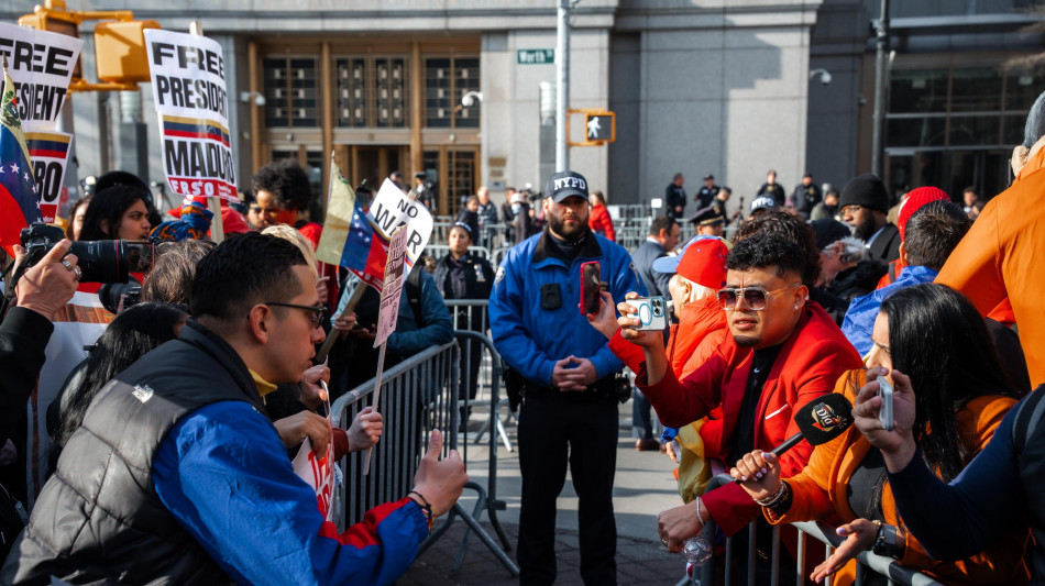 Venezuela, deputata chavista propone colletta per pagare la difesa di Maduro negli Usa