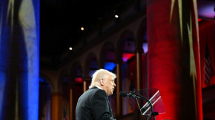 Los nuevos aranceles de Trump entran en vigor y hacen temer otro d&iacute;a negro en las bolsas