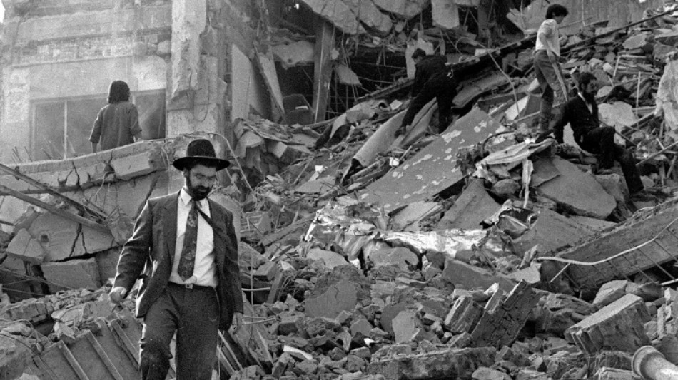 La justice argentine impute &agrave; l'Iran les attentats de Buenos Aires de 1992 et 1994 contre la communaut&eacute; juive