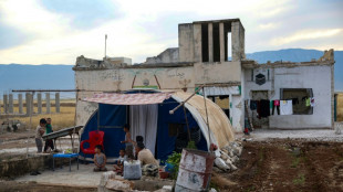 En Syrie, des d&eacute;plac&eacute;s reviennent camper sur les ruines de leurs maisons