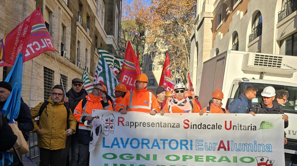 Urso e Calderone, garantita la continuit&agrave; di Eurallumina con 9,6 milioni