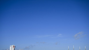 Une nouvelle fus&eacute;e transportant un alunisseur am&eacute;ricain en place pour son d&eacute;collage