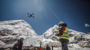 Drones van al ataque de la basura en el Everest