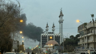 Ej&eacute;rcito sirio bombardea zonas kurdas de Alepo que los combatientes se negaron a evacuar