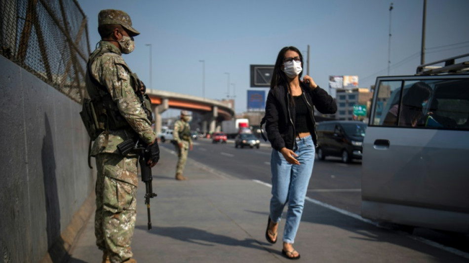 P&eacute;rou: Lima sous couvre-feu apr&egrave;s des manifestations contre la hausse du carburant