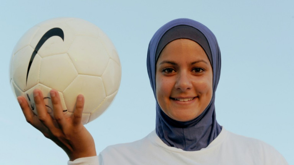 Les "Hijabeuses", ces footballeuses qui d&eacute;fient FFF et S&eacute;nat sur le voile