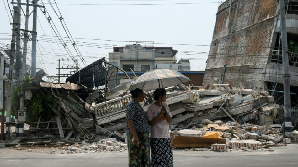S&eacute;isme en Birmanie: nouveau bilan de 2.700 morts, une survivante secourue &agrave; Naypyidaw