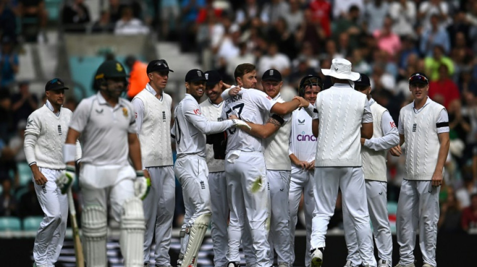 Robinson strikes before South Africa fight back in England finale