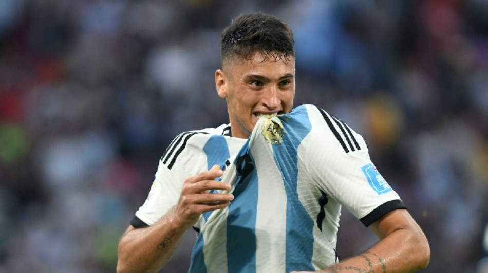 Argentina e EUA vencem e v&atilde;o &agrave;s oitavas do Mundial Sub-20
