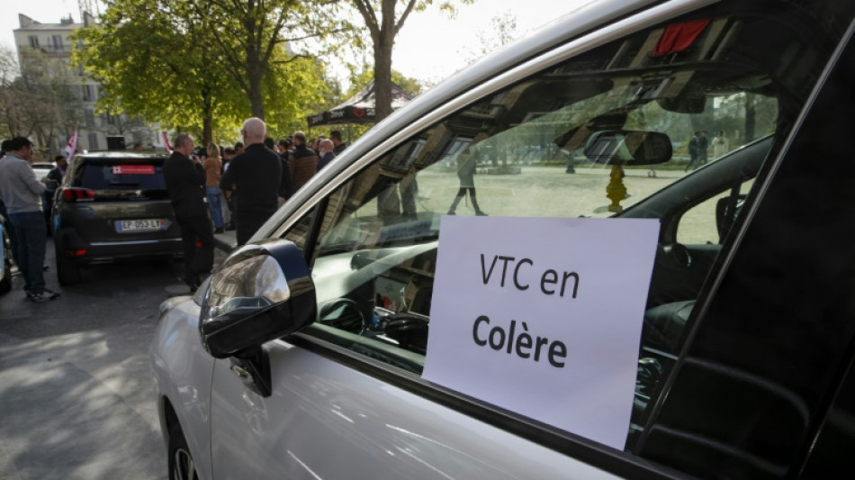 Hausse du prix de l'essence: les VTC manifestent &agrave; Rungis, Nantes et Bordeaux