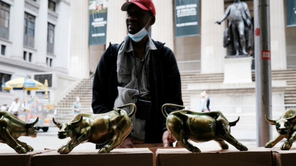 Wall Street ouvre en hausse, port&eacute;e par les avanc&eacute;es sur l'Ukraine