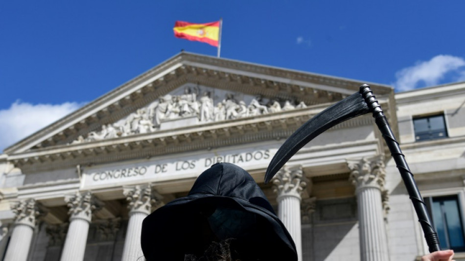 Un padre intenta frenar la eutanasia autorizada a su hija parapl&eacute;jica en Espa&ntilde;a